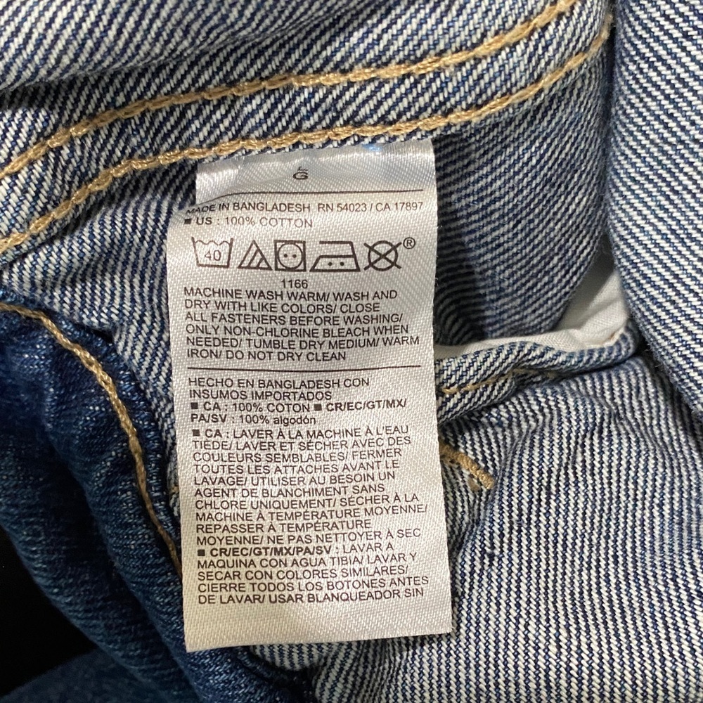 Women Old Navy Classic Blue Jean Jacket - Picture 7 of 14